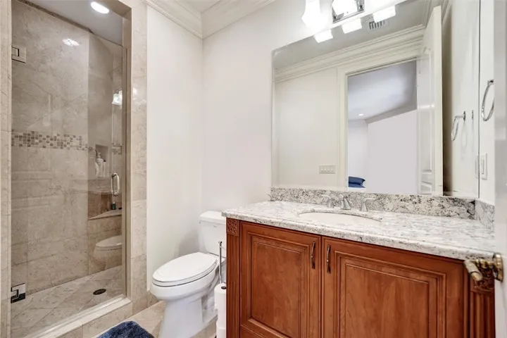 Bathroom bedroom 3