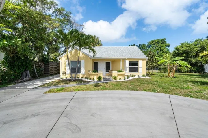 005-727SouthLakeDrive-Lantana-FL-33462-S