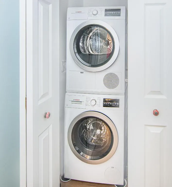 PBH_Washer & Dryer in unit