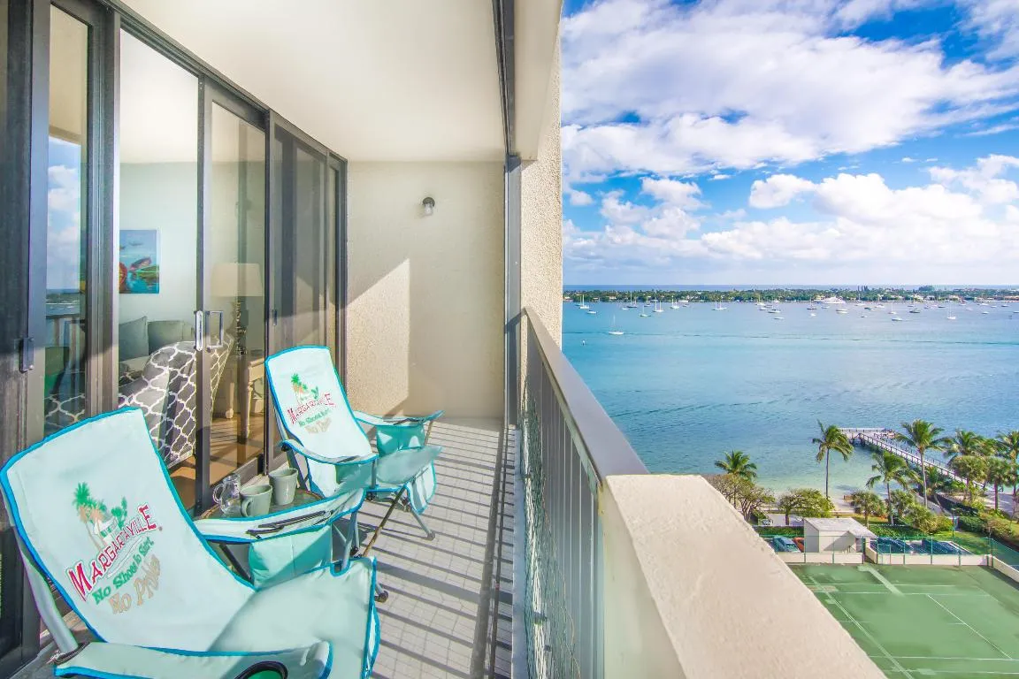 PBH_Living Room Balcony