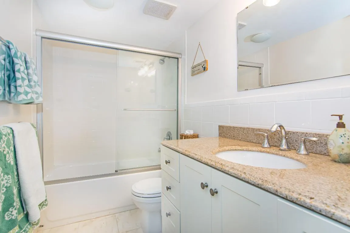 PBH_Master Bathroom