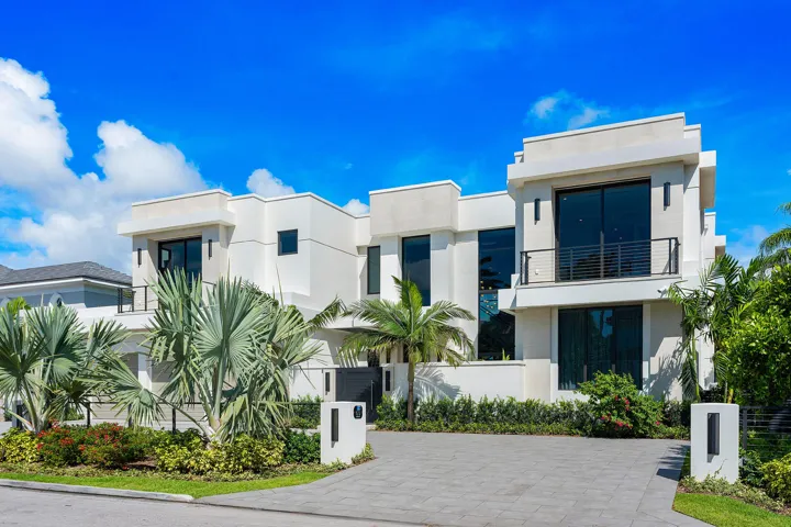 175_Alexander_Palm_Road_01