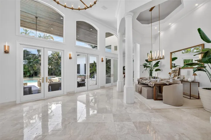 Indoor-Outdoor Living Room