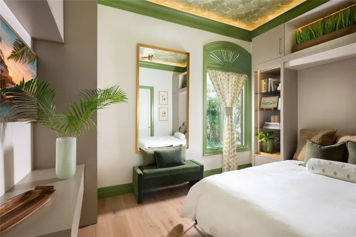 Bedroom Suite 3 - Palm Room