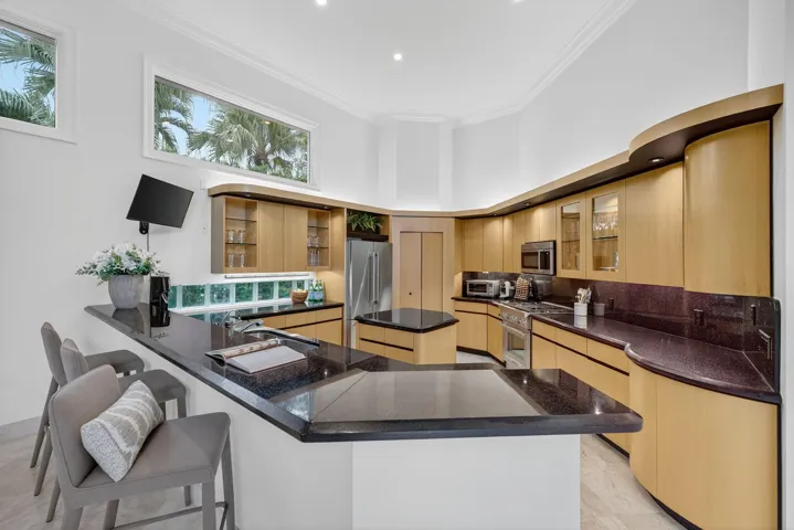 Gourmet Kitchen with Breakfast Bar & Center Island, All New Thermador, Bosch & XO Appliances