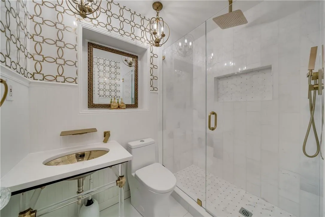 Bathroom #4