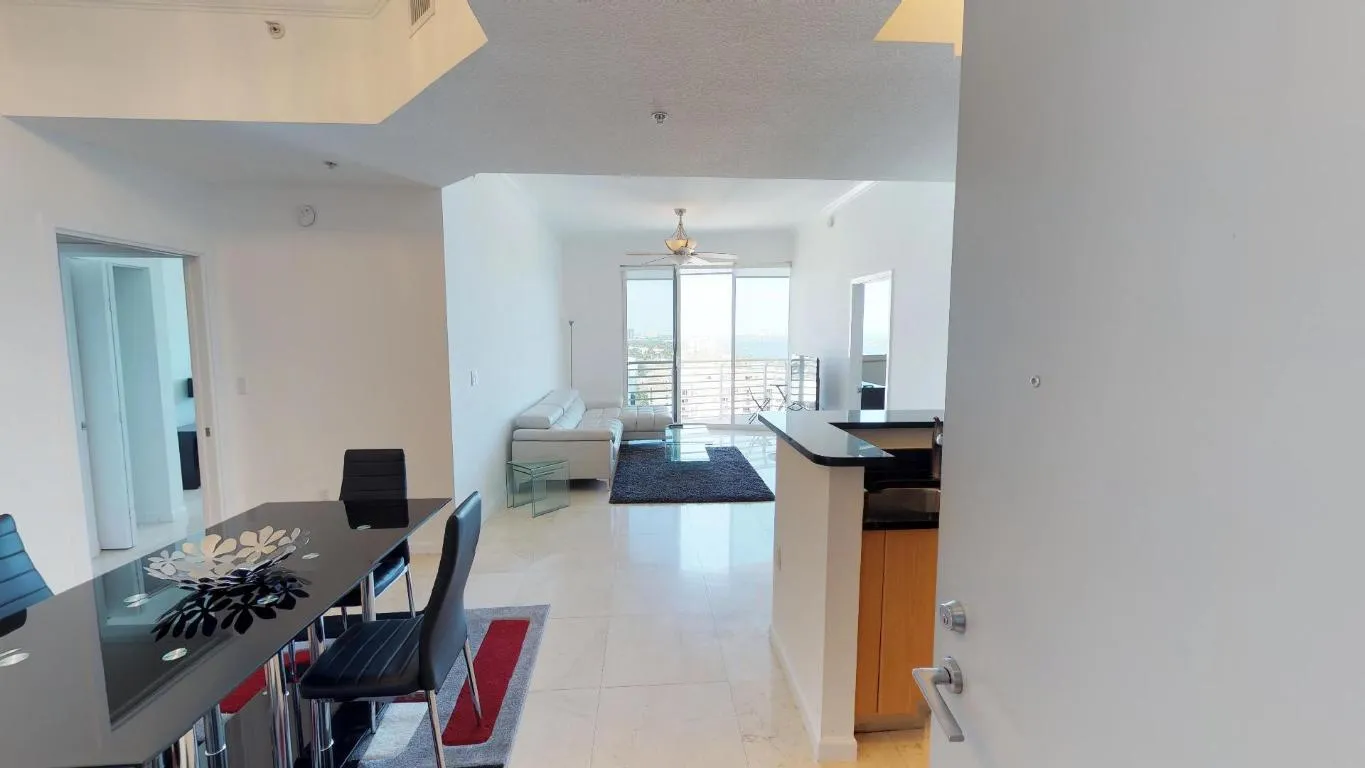 Slade-LPh03-1551-Flagler-DriveWest-Palm-