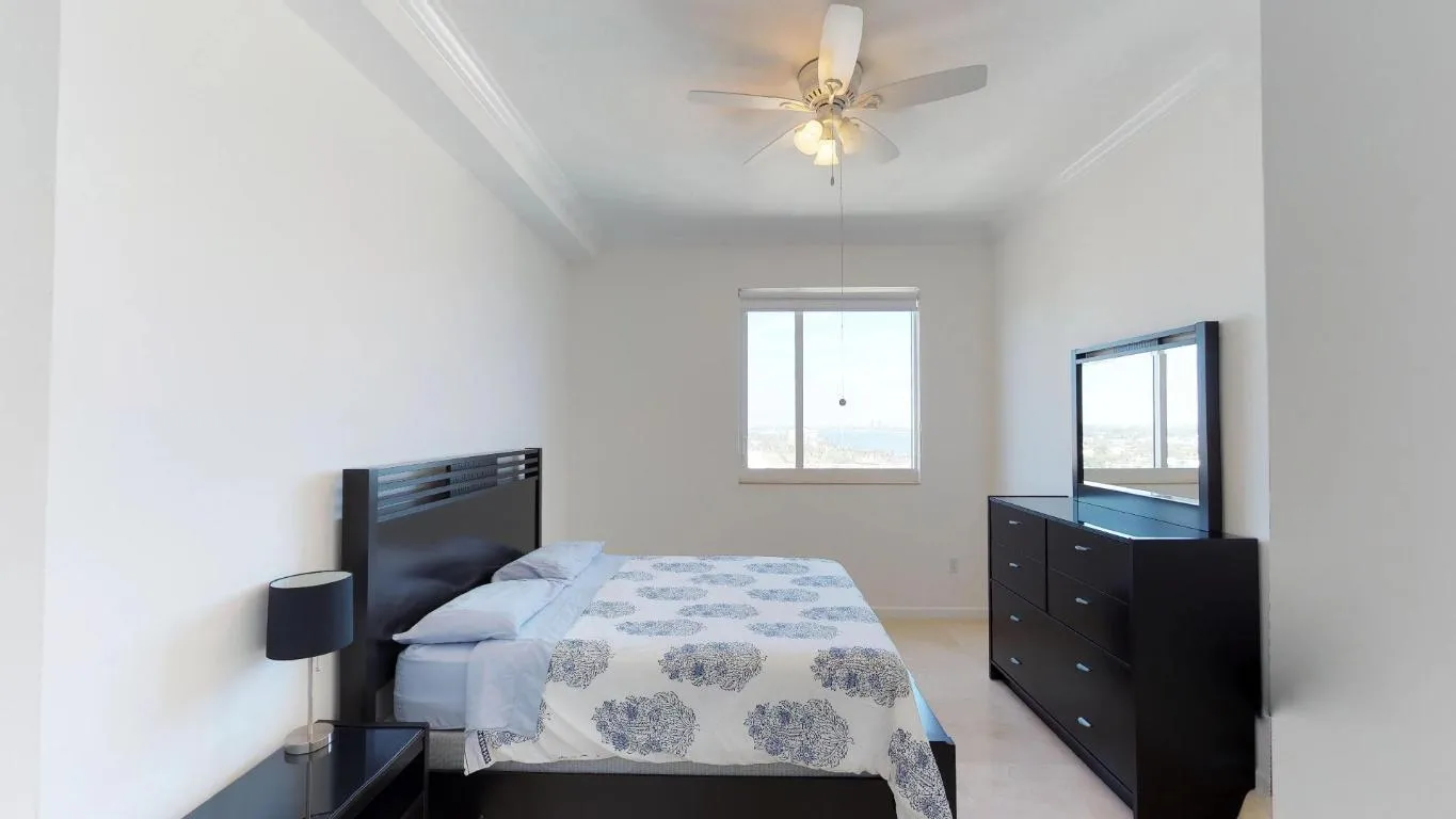 Slade-LPh03-1551-Flagler-DriveWest-Palm-
