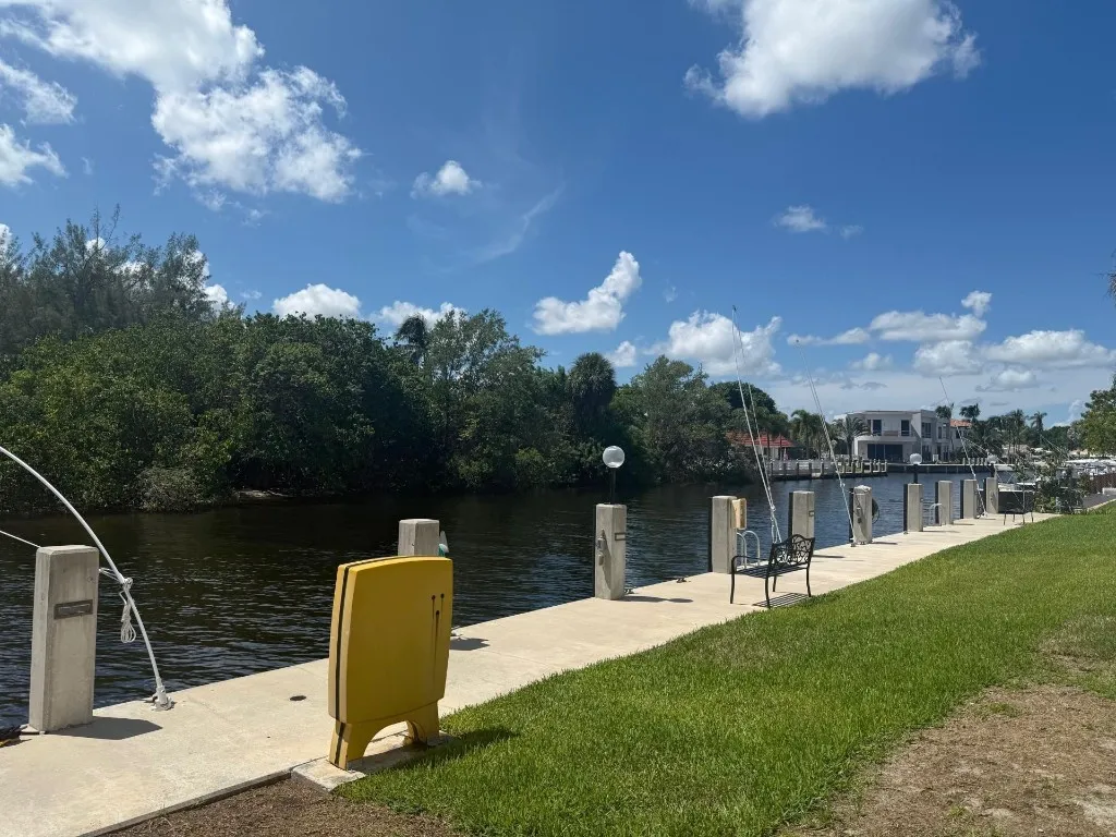 Dock