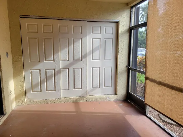 2539 NW 49th Ter 703, Gabriela Guimaraes