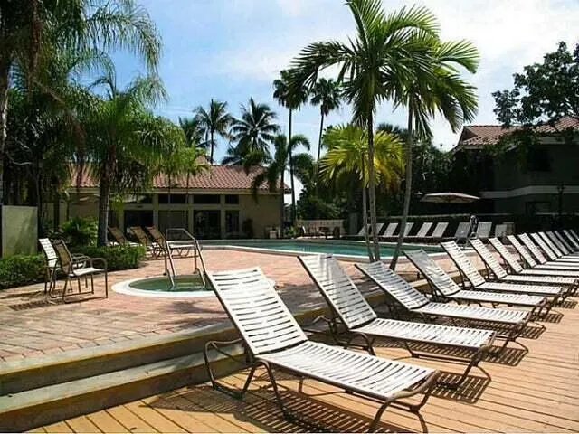 2539 NW 49th Ter 703, (9) Gabriela Guima