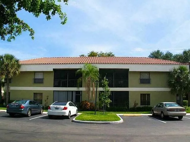 2539 NW 49th Ter 703, (2) Gabriela Guima
