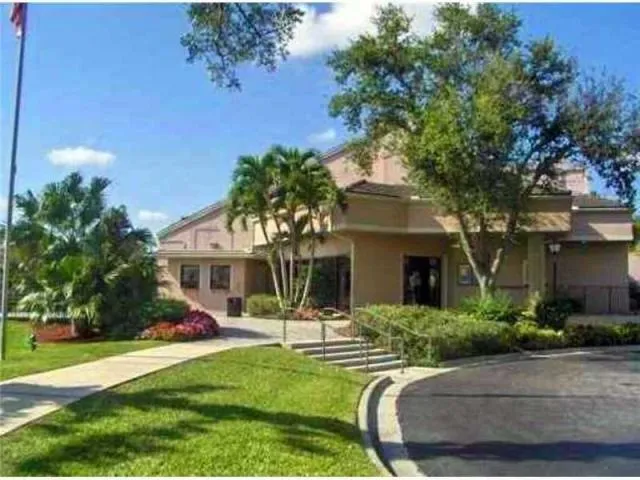 2539 NW 49th Ter 703, (7) Gabriela Guima
