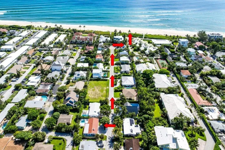 Private Deeded Access to Beach