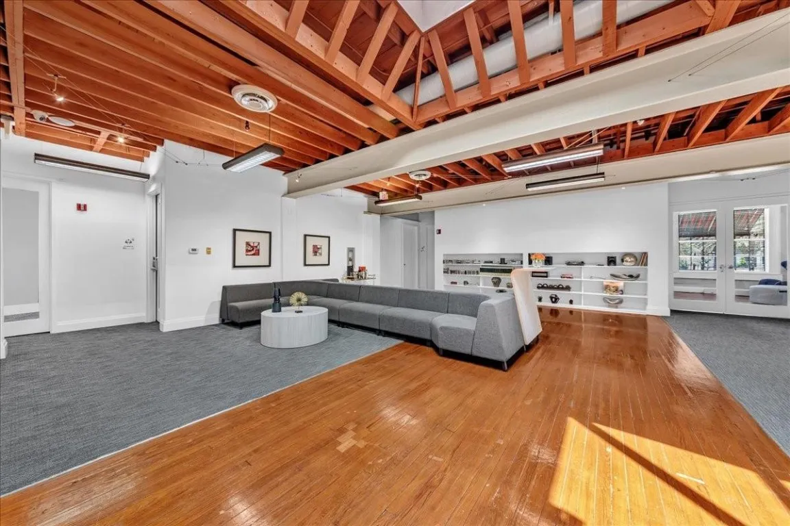 Property photo 35