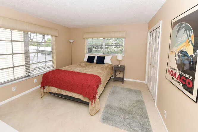 300 John F Kennedy Dr Apt 208-small-016-