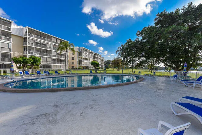 300 John F Kennedy Dr Apt 208-small-011-