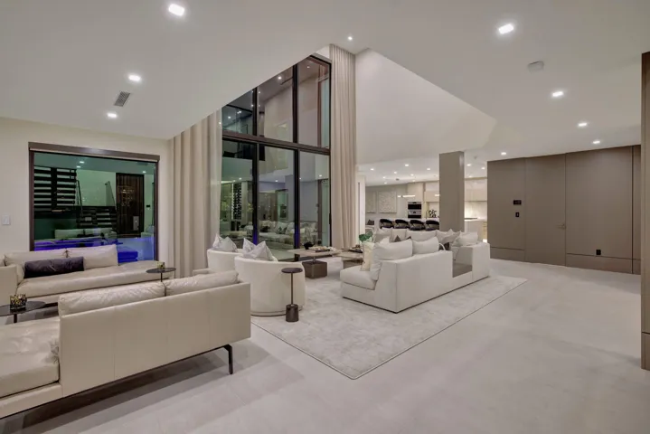 153-web-or-mls-699A8577