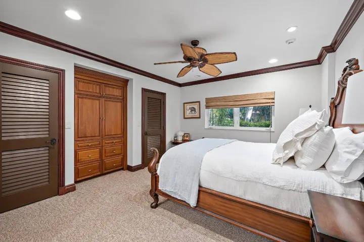 Guest bedroom first floor #3