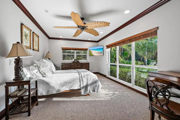 Guest bedroom first floor #4