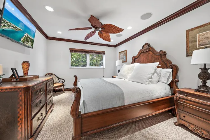 Guest bedroom first floor #5