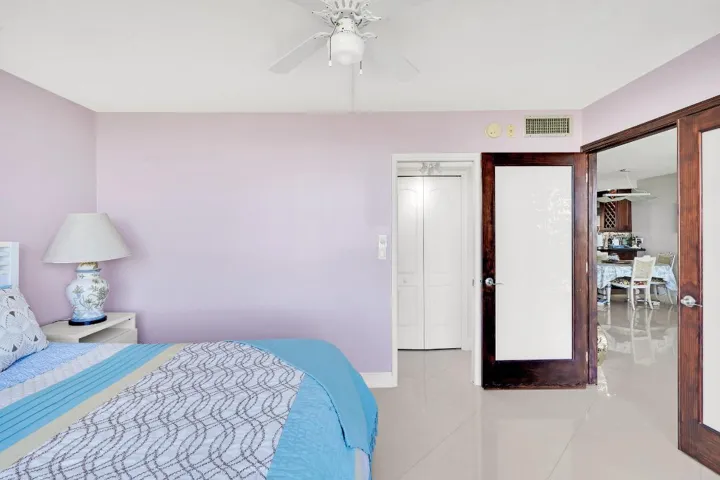 10 Living Area (5)