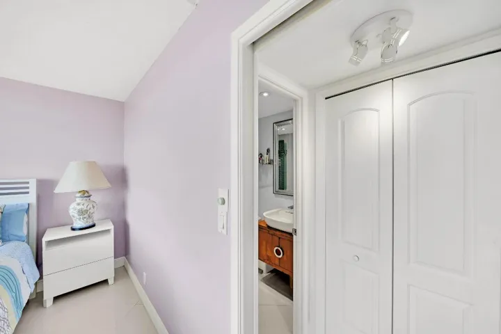 10 Living Area (6)