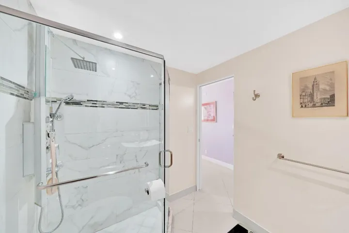 5 Primary Bathroom (2)