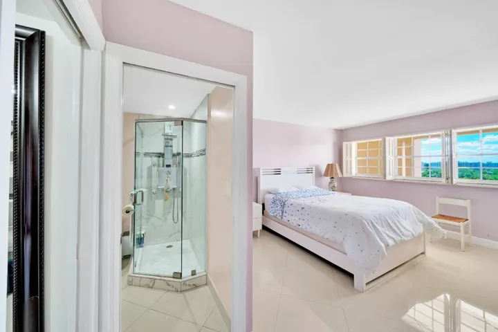 4 Primary Bedroom (2)