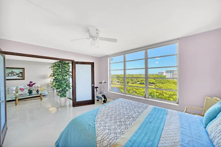 10 Living Area (9)