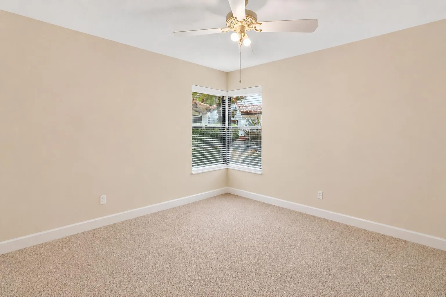 Guest Room New Carpet!