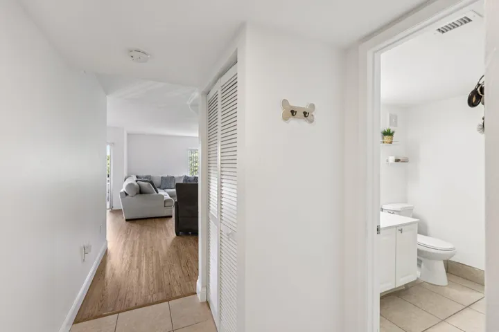 Entry way
