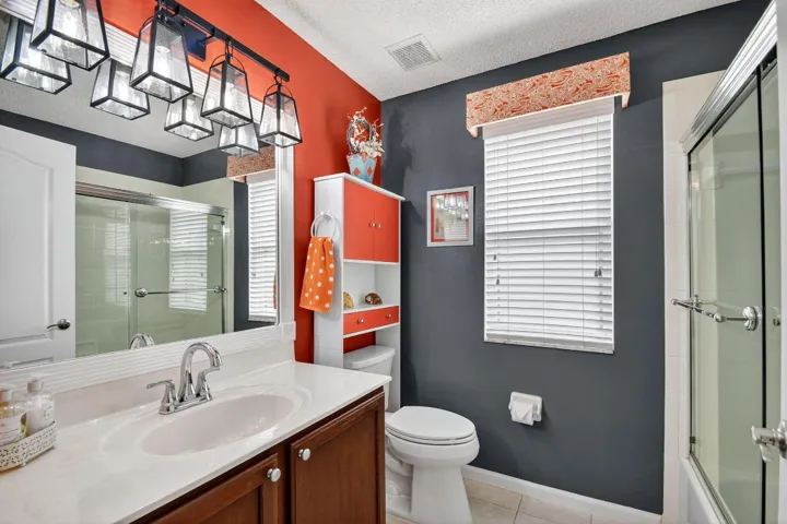 2nd Bathroom