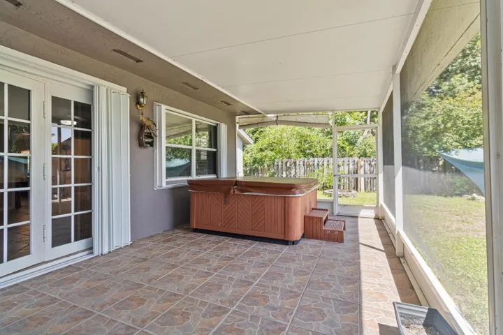 Patio Hotub