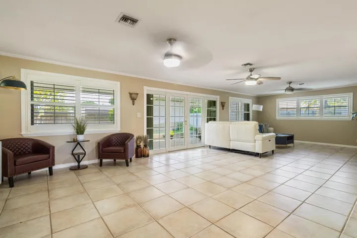 Family Room/Sitting Area