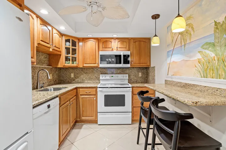 006-4505SouthOceanBoulevard-306-Highland
