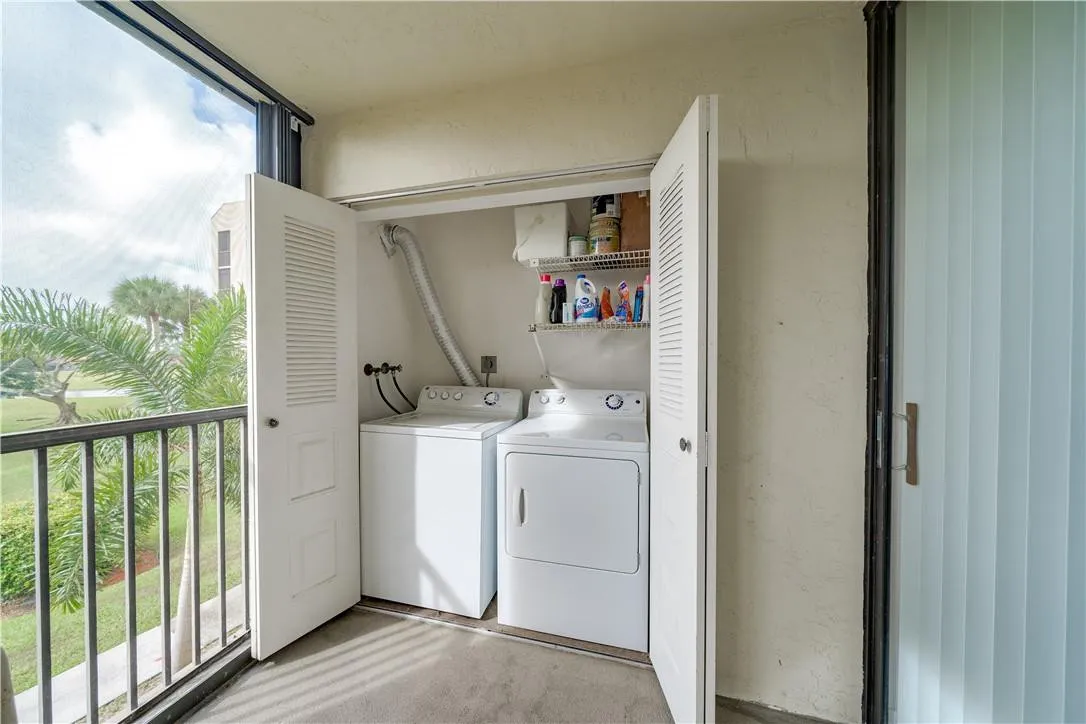 FULL SIZE WASHER & DRYER