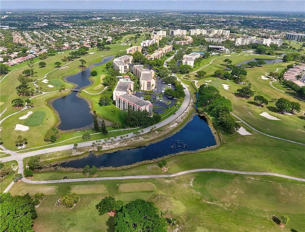 AERIAL VIEW OF LAKES OF ENVIRON - LAKES - GOLF COURSE