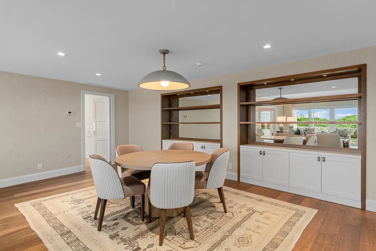 315 S Lake Dr Penthouse C Palm-large-029