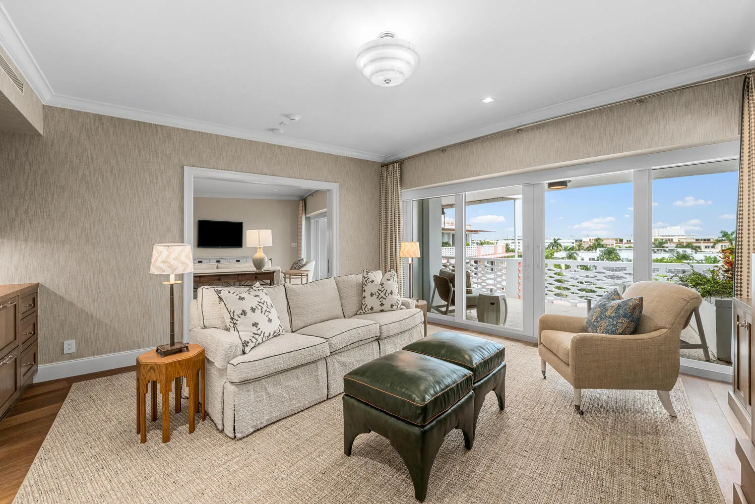 315 S Lake Dr Penthouse C Palm-large-032