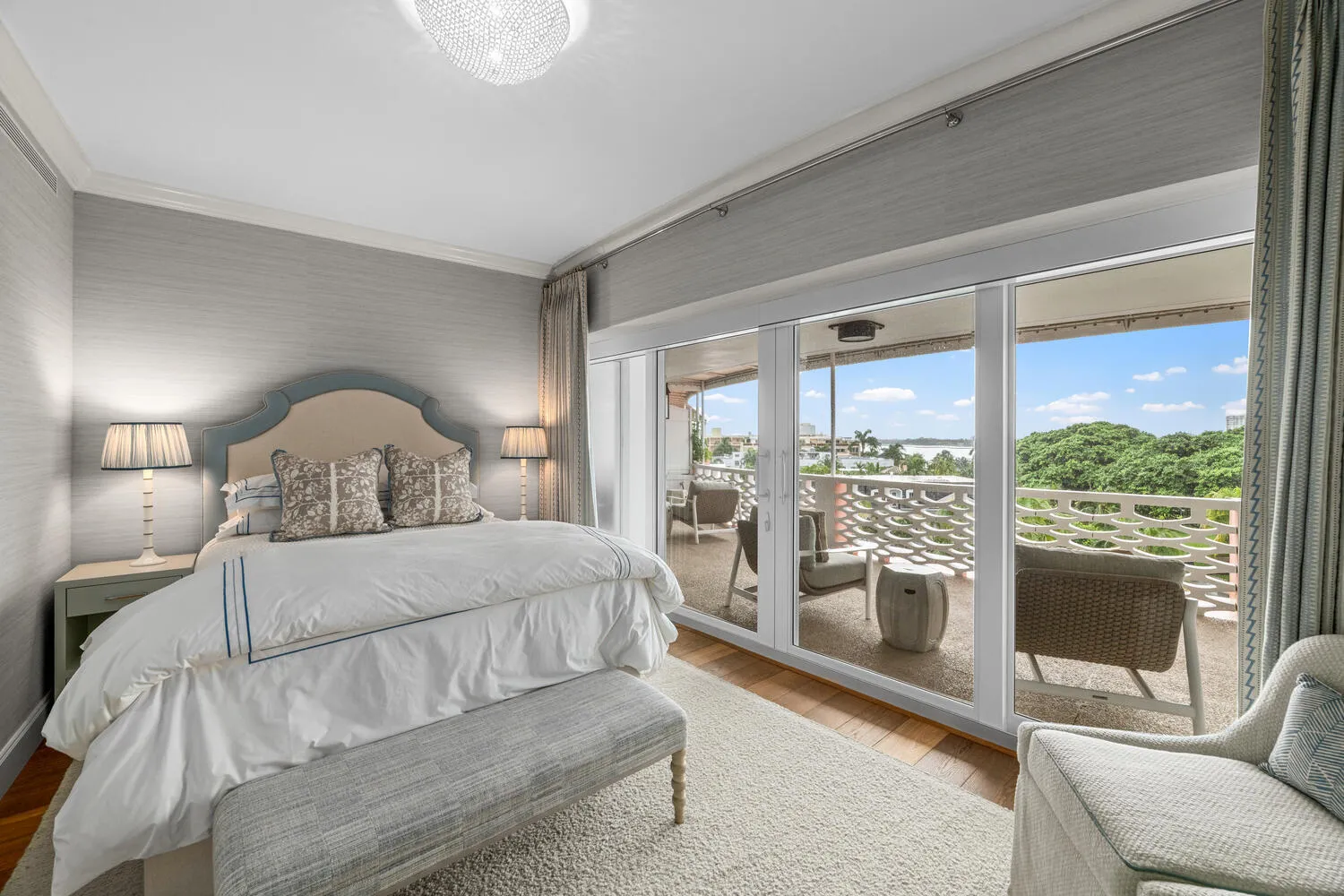 315 S Lake Dr Penthouse C Palm-large-074