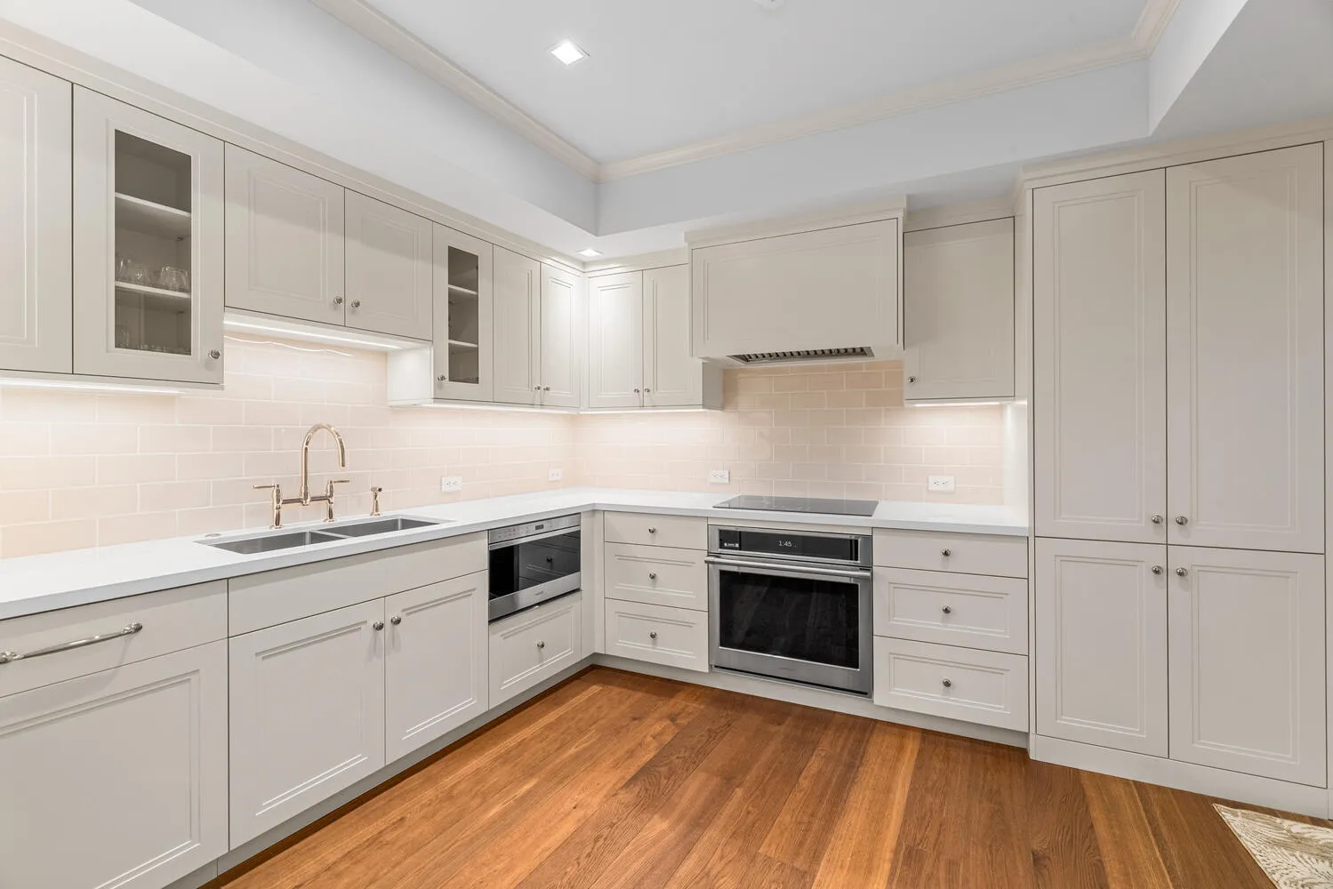 315 S Lake Dr Penthouse C Palm-large-049