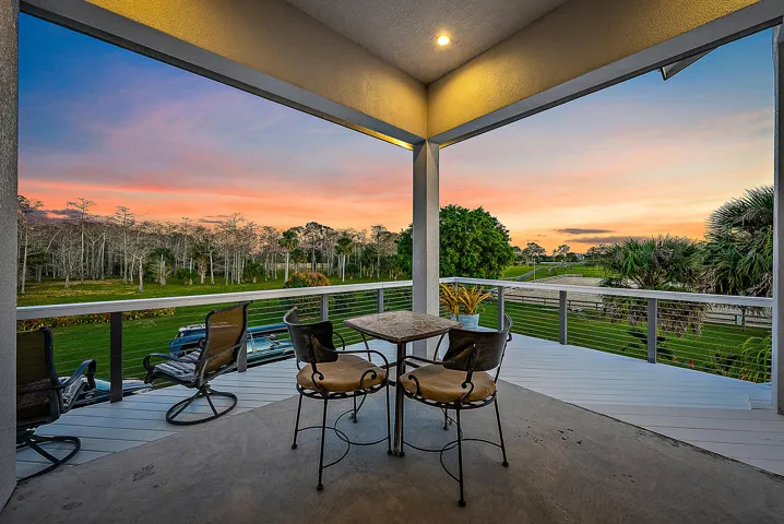 Overlooks Property