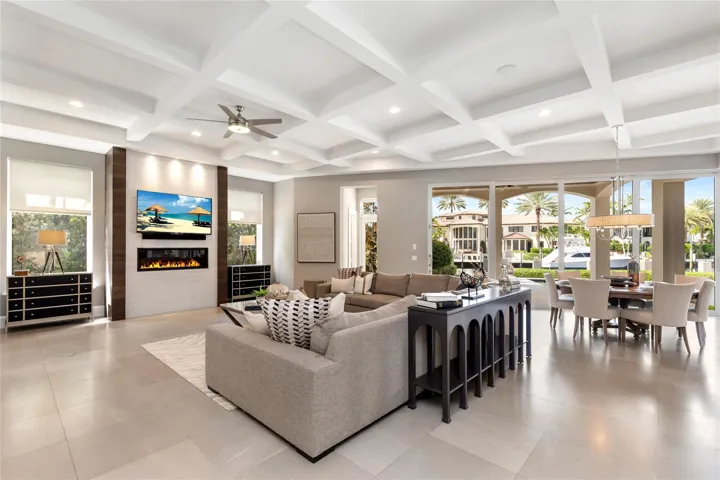 Enormous Casual Entertaining space near the Chef's kitchen