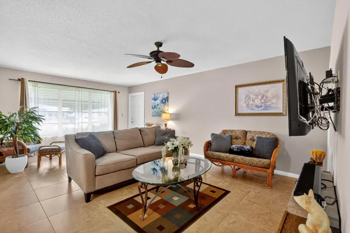 242 High Pt Ct W #B