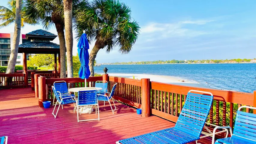 Sundeck