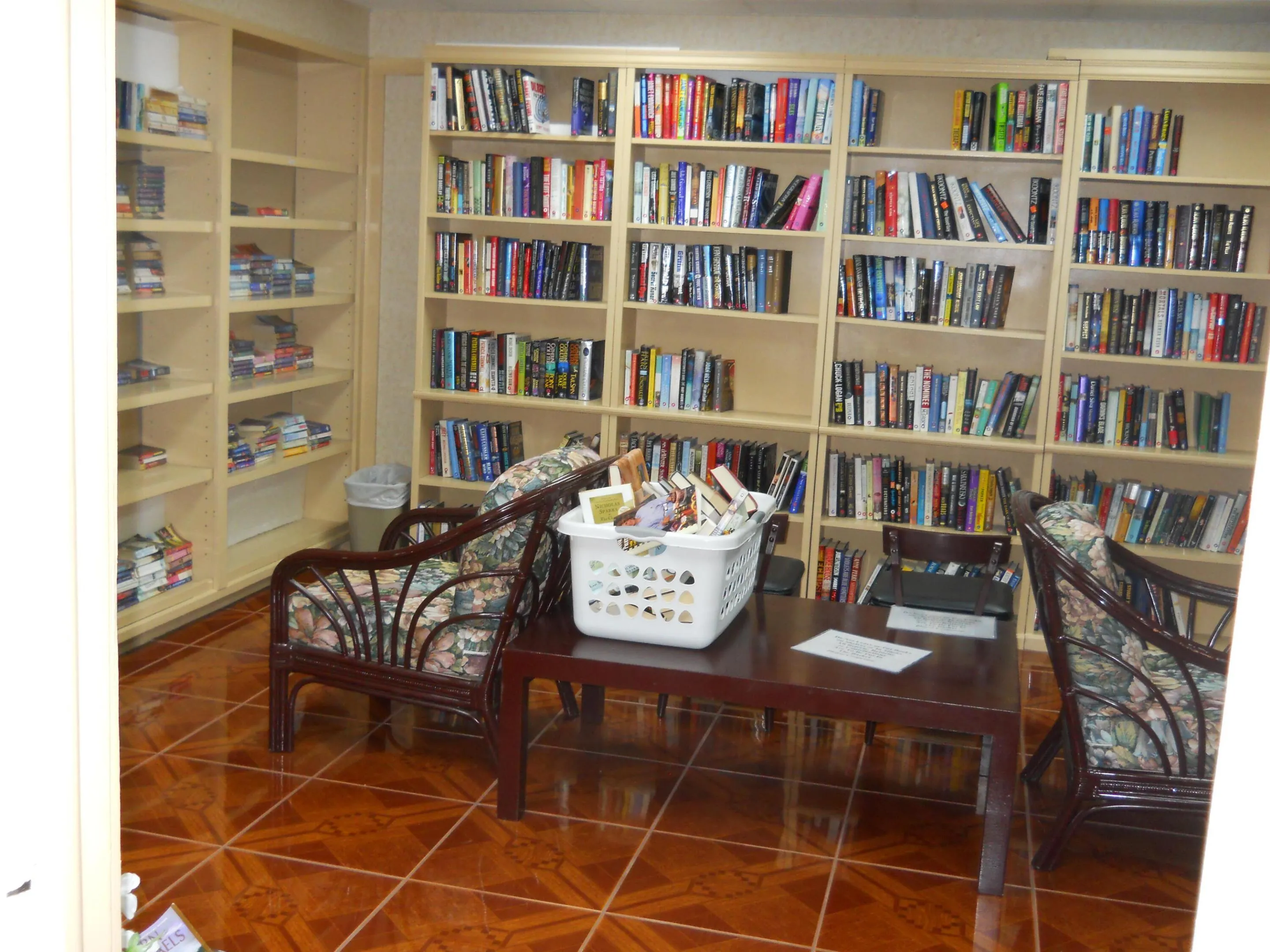 CLUB HSE A LIBRARY