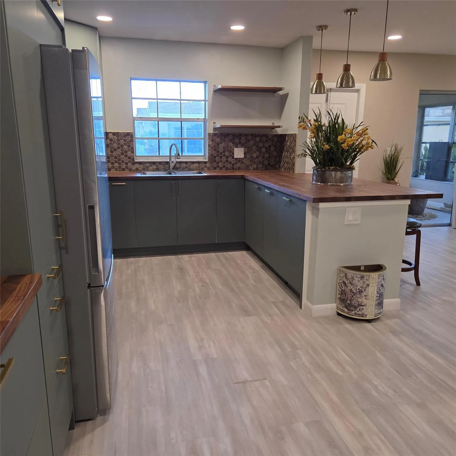 Beautiful cabinets and counters throughout!