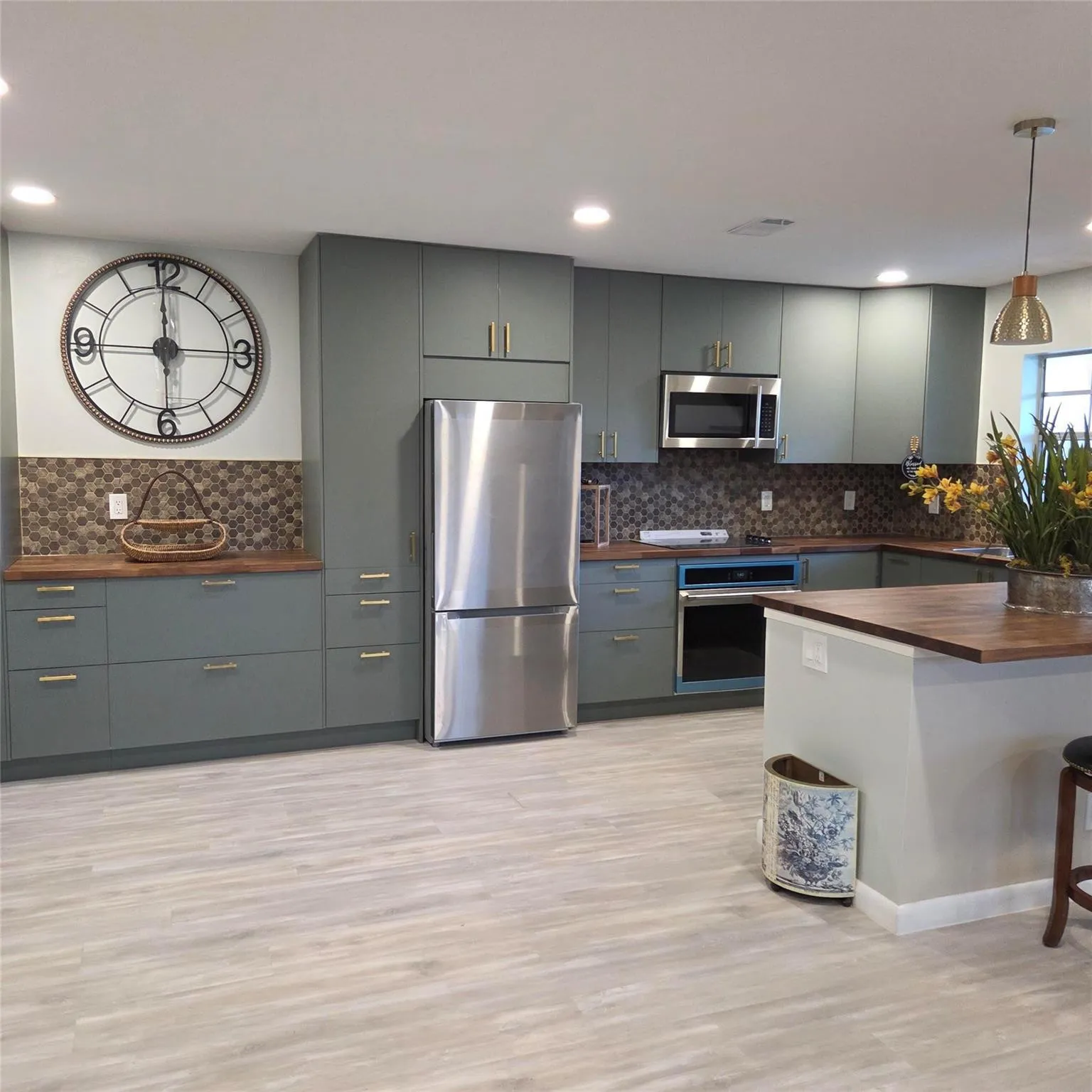 Kitchen fully remodeled all new EVERYTHING!