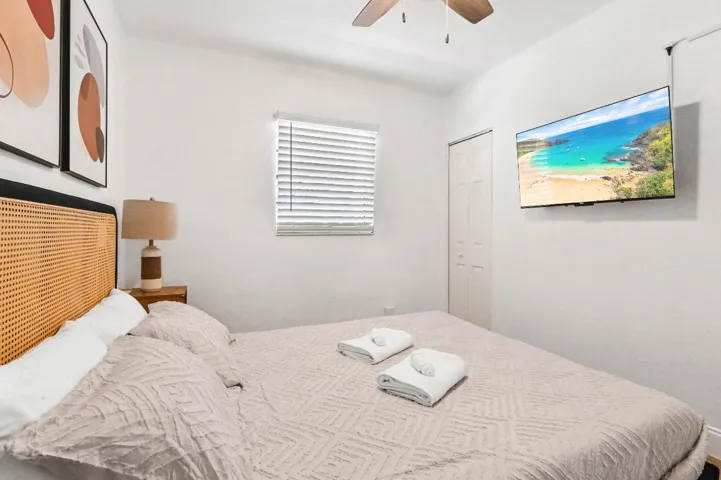 20 Bedroom 02